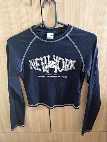 BERSHKA CROP