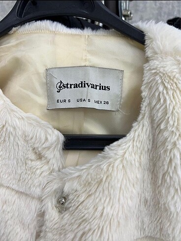 s Beden Stradivarius