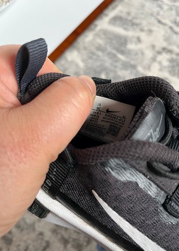 Siyah nike spor ayakkabısı - Görsel 3