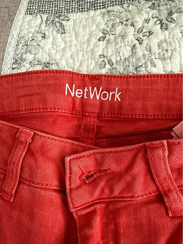 Network Network Yepyeni Pantolon