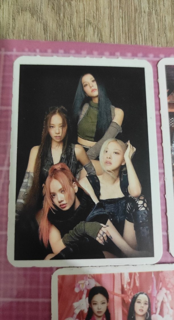 16 adet arkalı önlü blackpink fotokart - Görsel 2