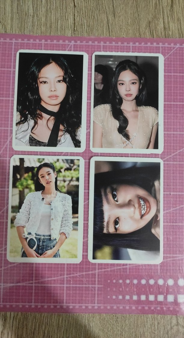 32 adet arkalı önlü jennie fotokart - Görsel 5