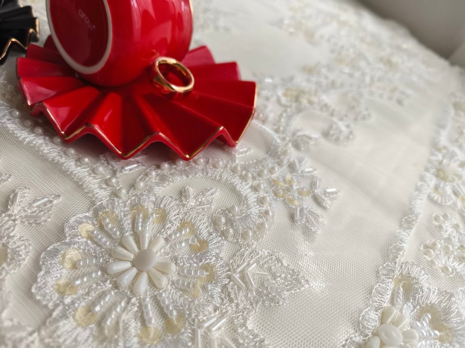 Kırmızı ve Siyah Fırfırlı Seramik Fincan Seti - Görsel 2