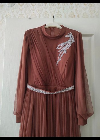 Kahverengi Uzun Kollu Drapeli Abiye Elbise - Görsel 3