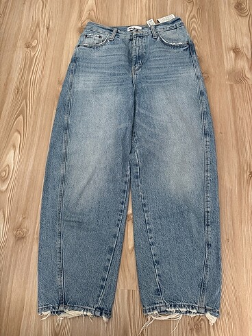 ZARA JEAN