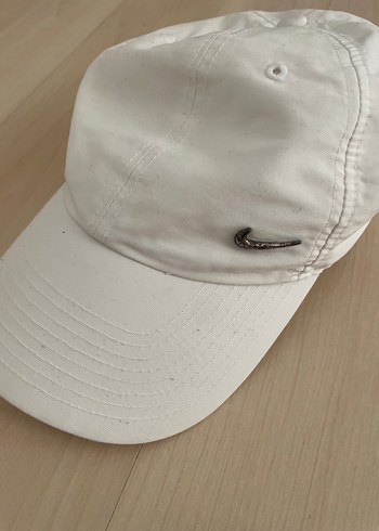 Nike Beyaz Kadin Sapka