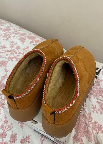 40 Beden UGG TARZ TÜYLÜ TERLİK BOT