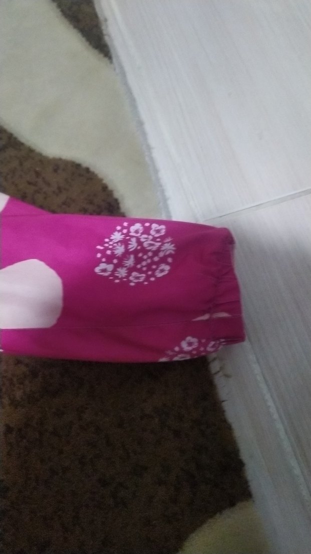 Pembe Kapüşonlu Kız Çocuk Renkli Baskılı Mont - Görsel 3