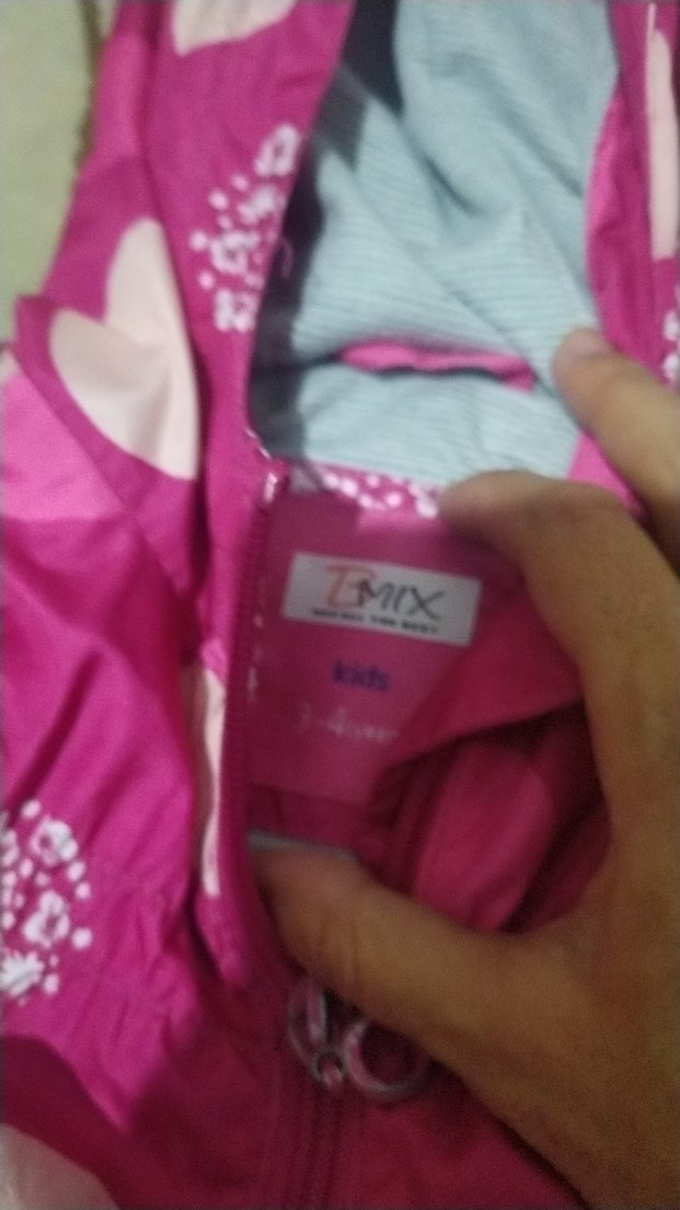 Pembe Kapüşonlu Kız Çocuk Renkli Baskılı Mont - Görsel 5