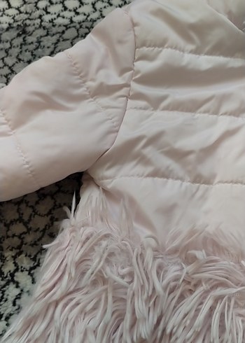 Kız Çocuk Pembe Kapüşonlu Kürk Detaylı Mont - Görsel 2
