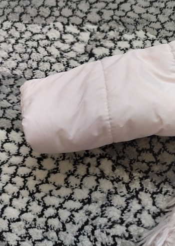 Kız Çocuk Pembe Kapüşonlu Kürk Detaylı Mont - Görsel 3