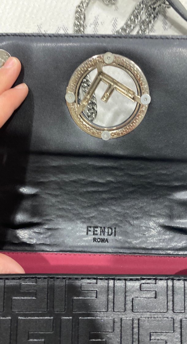 Fendi kol çantası - Görsel 3