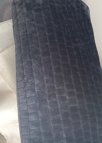 Siyah puffy battaniye - Görsel 5