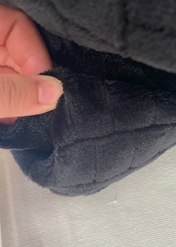 Siyah puffy battaniye - Görsel 6