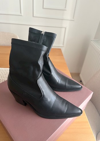 Kadın Siyah Deri Topuklu Bot - Görsel 4