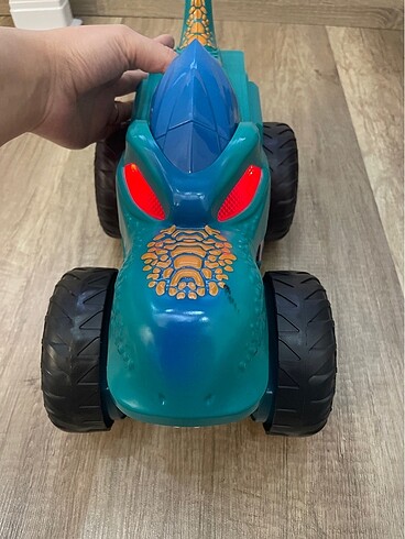 Hot wheels mega wrex