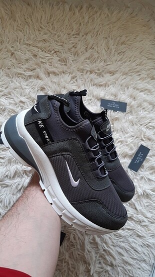 Nike Spor Ayakkabı 
