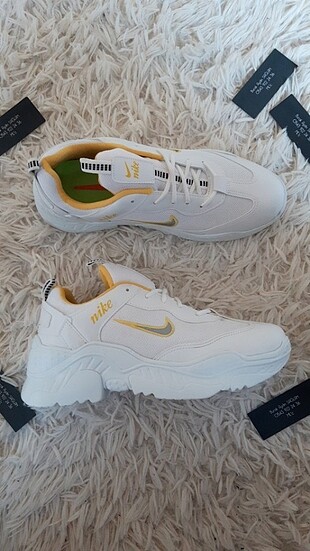 Nike Spor Ayakkabı