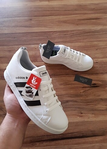 Adidas Spor Ayakkabı
