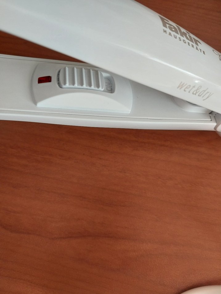 Beyaz Saç Düzleştirici - Görsel 4