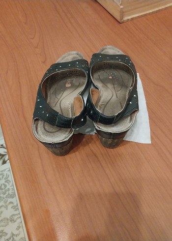 Siyah taşlı sandalet - Görsel 3