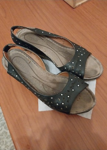 Siyah taşlı sandalet - Görsel 5