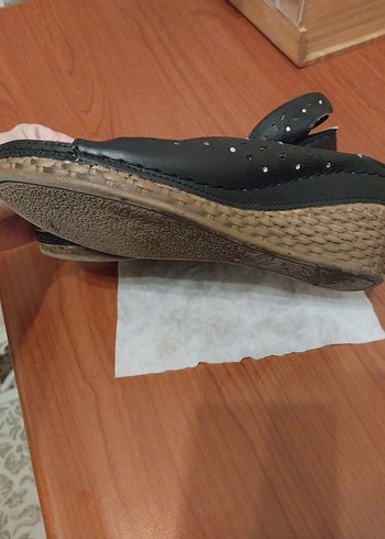 Siyah taşlı sandalet - Görsel 2