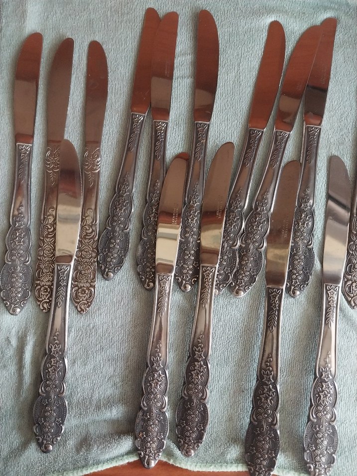 Parlak Gri Desenli Yemek Bıçağı Seti - Görsel 4