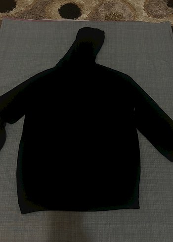 Siyah Kapüşonlu Baskılı Sweatshirt - Görsel 3