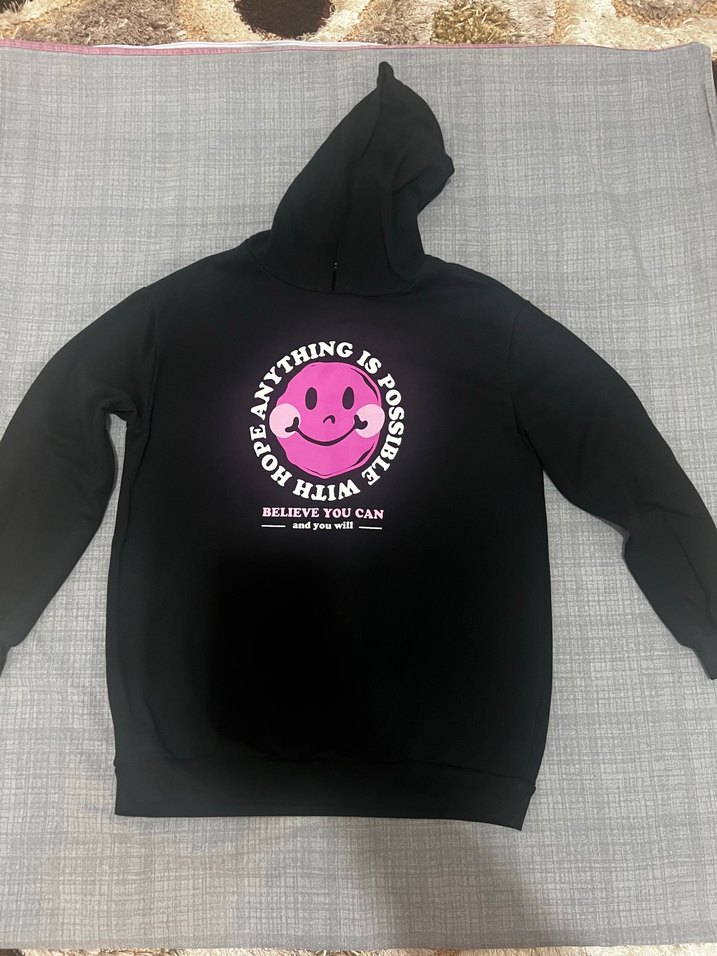 Siyah Kapüşonlu Baskılı Sweatshirt - Görsel 2