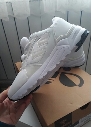 Hummel ayakkani