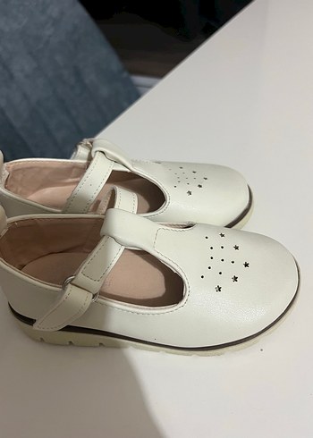 Kız Çocuk Beyaz Tokalı Babet Ayakkabı - Görsel 4