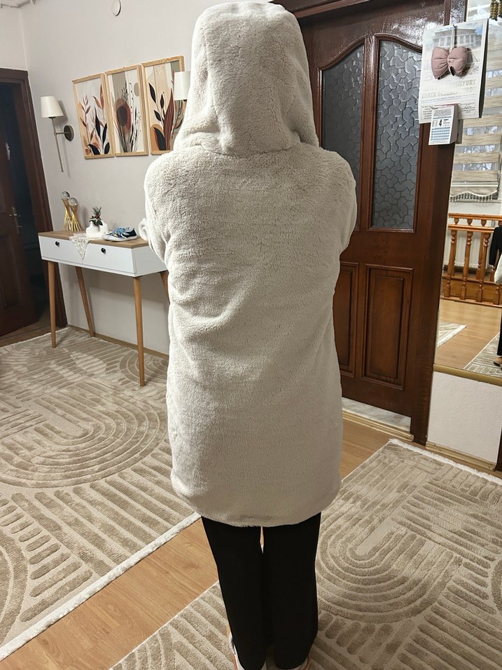 Gri Kapüşonlu Kadın Polar Kaban - Görsel 2