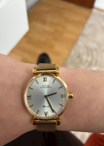 Altın Renkli Modern Klasik Kadın Kol Saati - Görsel 2