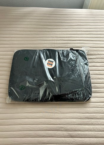 Kadın Siyah Deri Laptop Çantası - Görsel 2