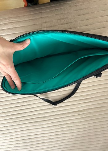 Kadın Siyah Deri Laptop Çantası - Görsel 5