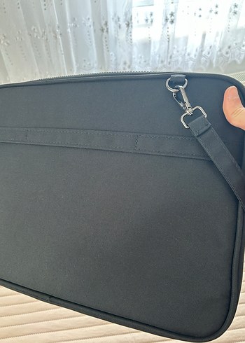 Kadın Siyah Deri Laptop Çantası - Görsel 4