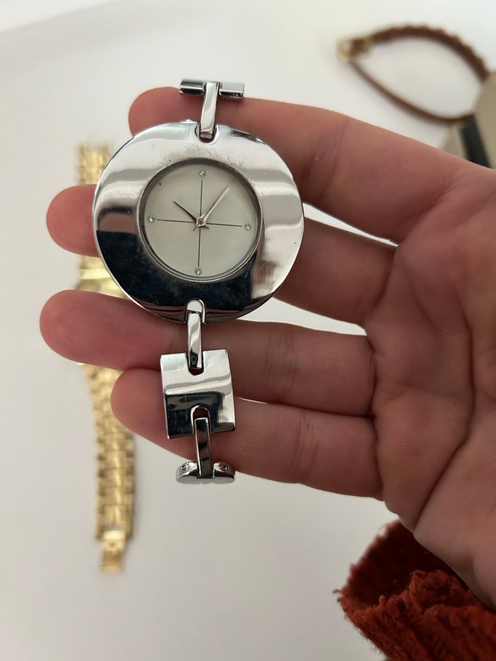 Zincir Detaylı Kadın Altın Saat - Görsel 5