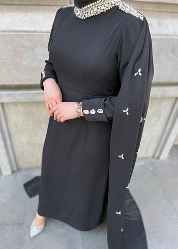 Uzun Siyah Gotik Nakışlı Abiye Elbise