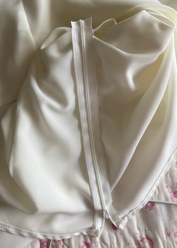 Zincir Detaylı Beyaz Bluz - Görsel 5