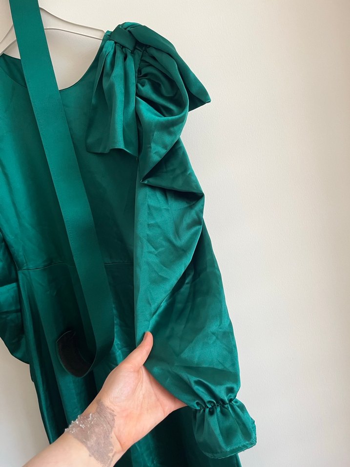 Uzun Yeşil Drapeli Kadın Elbise - Görsel 3