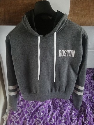 şapkalı sweatshirt