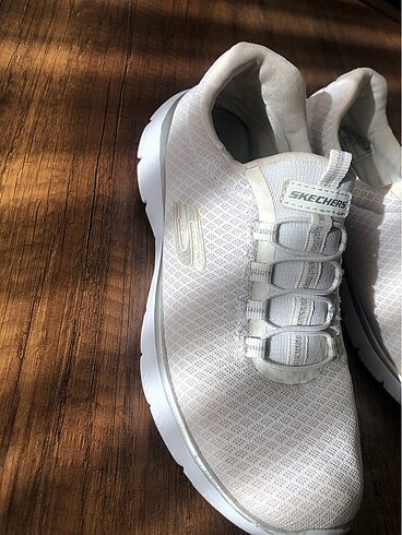 Orjinal skechers beyaz 36 numara sorunu yok çok rahat