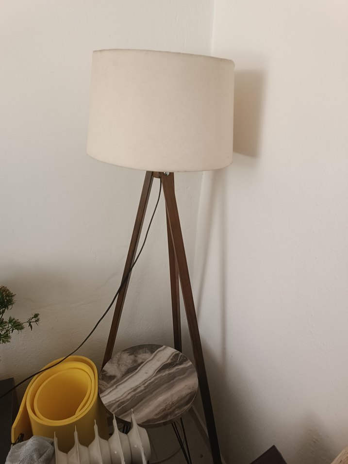 Bej Ayaklı Abajur - Görsel 2