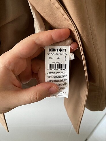 44 Beden KOTON TERTEMİZ TRENÇKOT