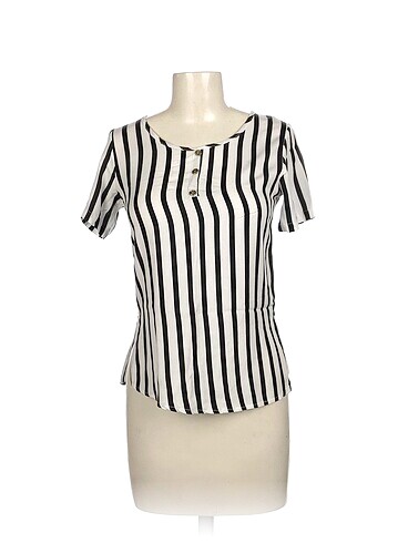 Diğer T-shirt %70 İndirimli.
