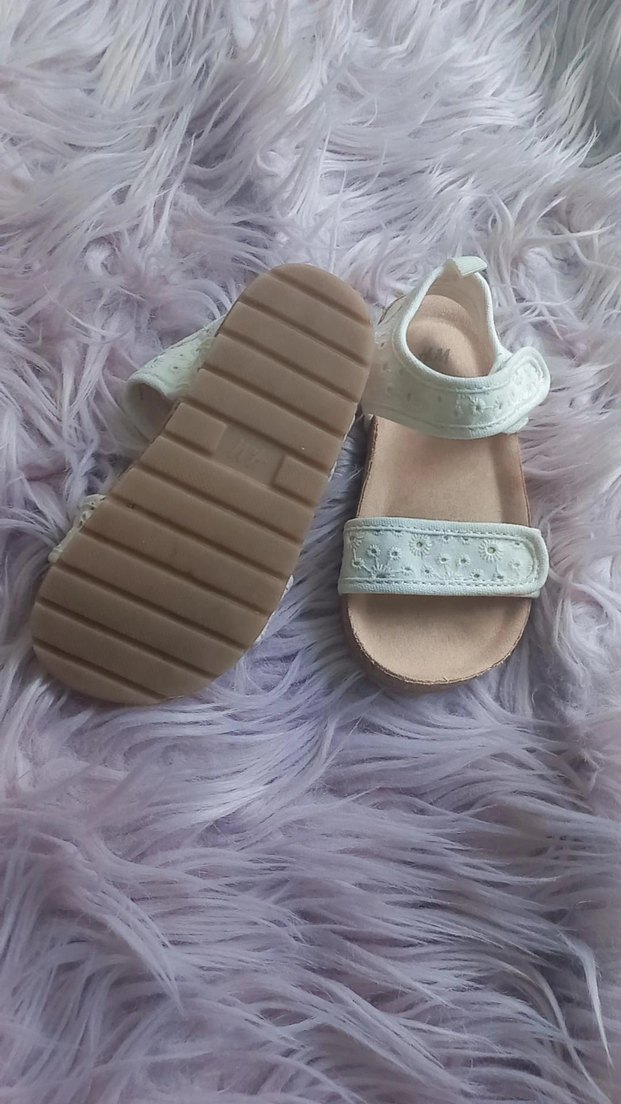H&M Beyaz Nakışlı Kız Sandalet - Görsel 2