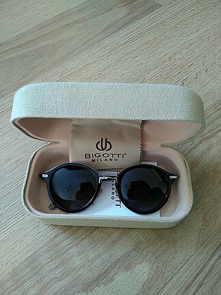 Bigotti Milano Marka, Polarize Edici, 1.1 Mm Lens Ve Koyu Tonlu Diğer Gözlük  %20 İndirimli - Gardrops