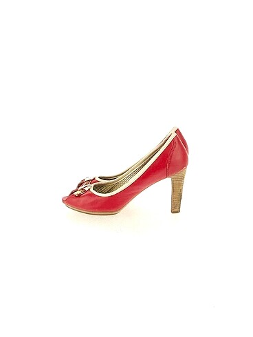Tommy Hilfiger Stiletto %70 İndirimli.