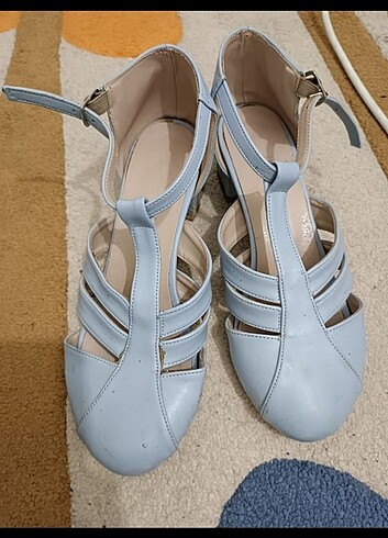 Bebe mavisi kısa topuklu ayakkabı  - Görsel 3